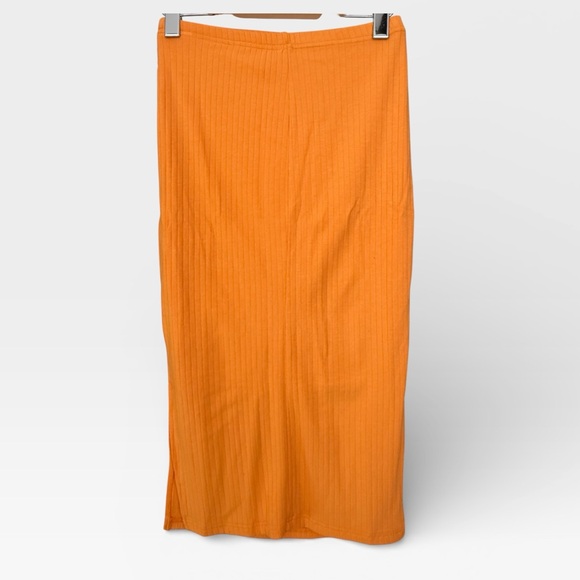 Pretty Garden Two Piece Set - Picture 8 of 9